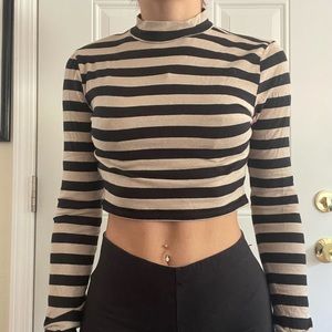 Forever 21 long sleeve striped crop top